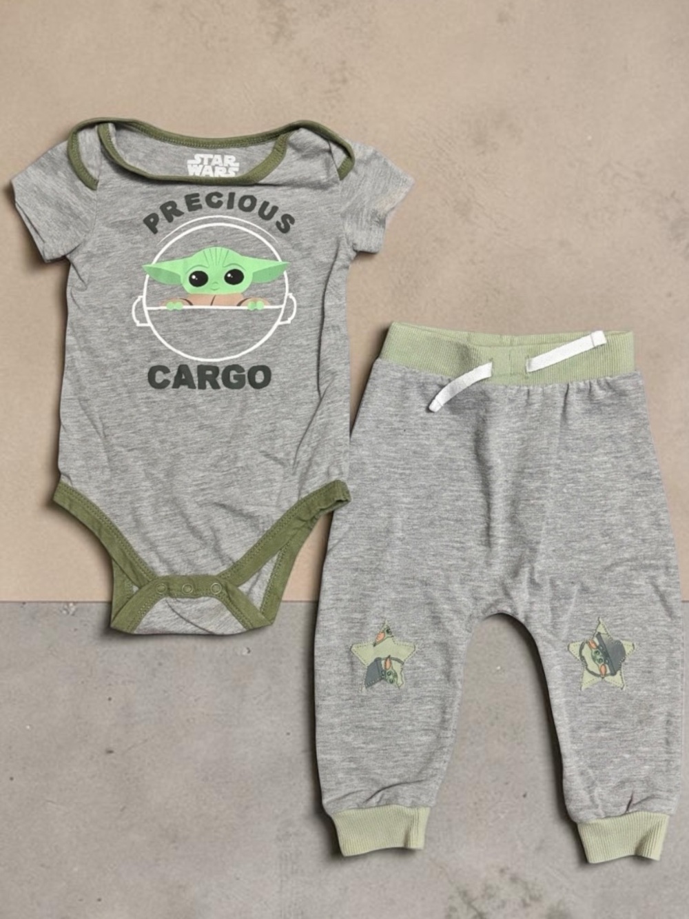 🎉 (18m) Star Wars Baby Grogu "Precious Cargo" Onesie + Pants Set